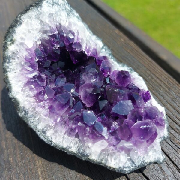 Dein-Seelenstein-Amethyst-Cluster-dunkel