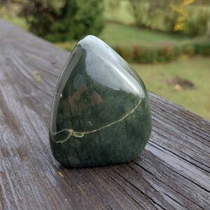 Seelenstein-Spezialstein-Jade-grün-Freiform
