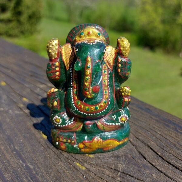 Seelenstein-Spezialsteine-Ganesh-Jade-grün