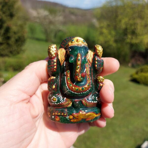 Seelenstein-Spezialsteine-Ganesh-Jade-grün